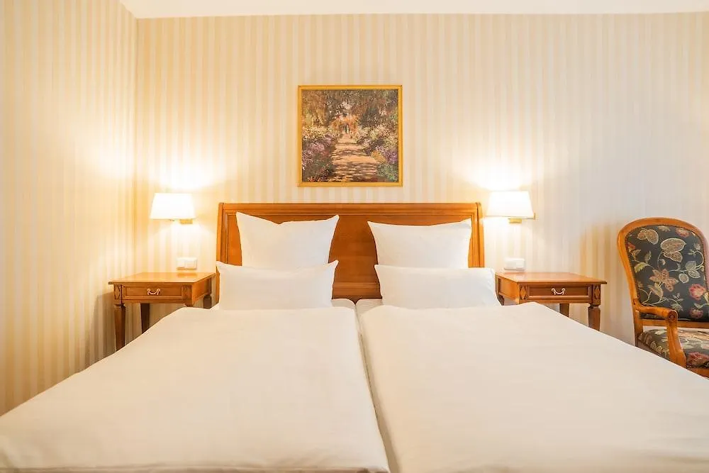 Alt Lohbruegger Hof Otel Hamburg 4*,
